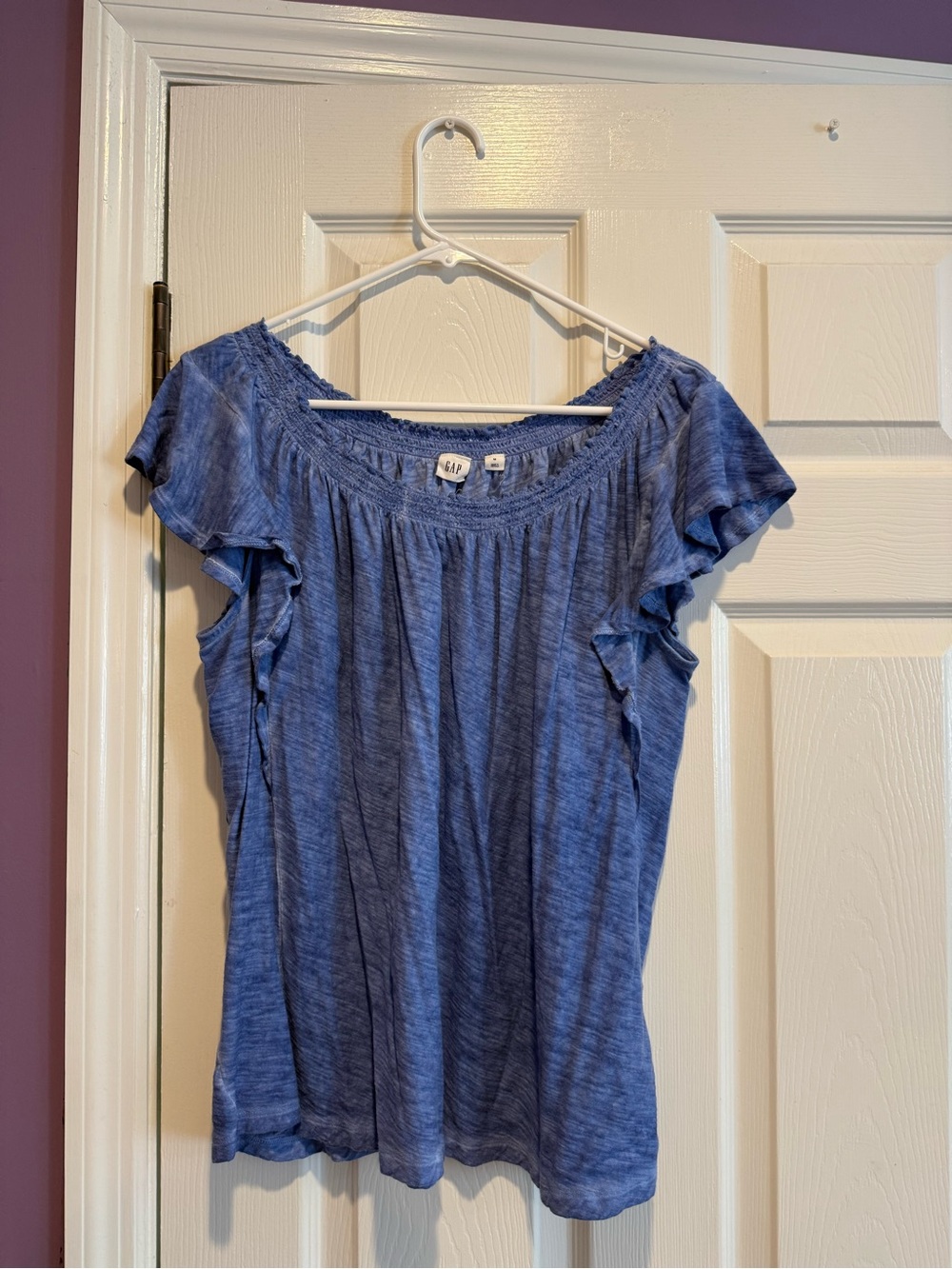 GAP Heathered Blue Flutter Sleeve Top